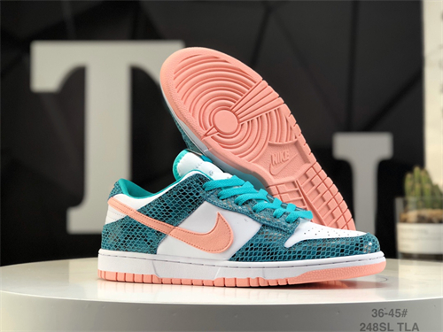 Dunk(low)-W-563