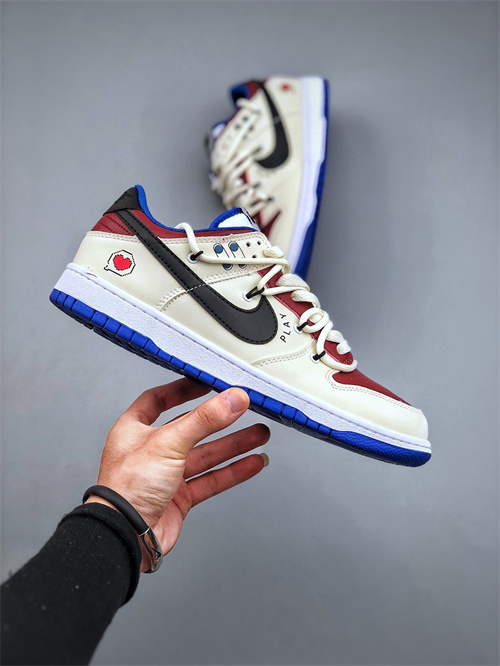 Dunk(low)-W-697