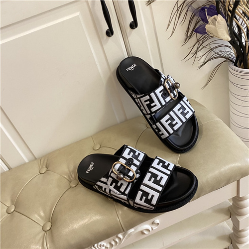 FENDI Sandal-W-029