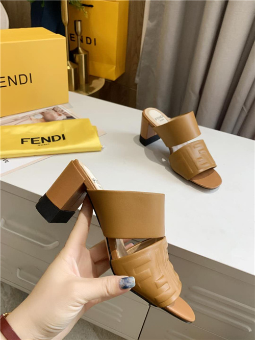 FENDI Sandal-W-046