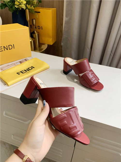 FENDI Sandal-W-048