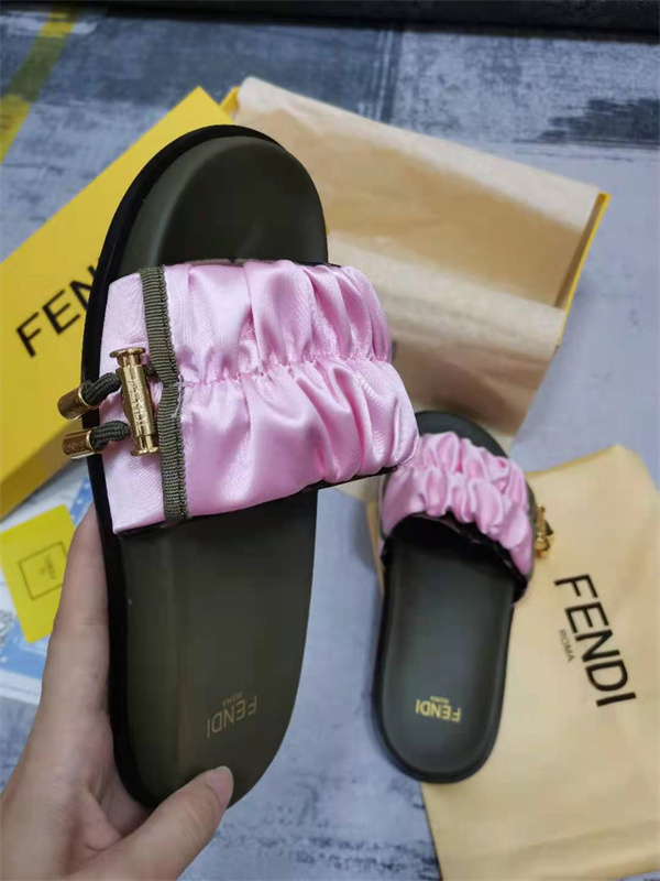 FENDI Sandal-W-099