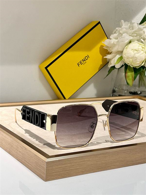 Fendi Sunglass(AAAA)-0112