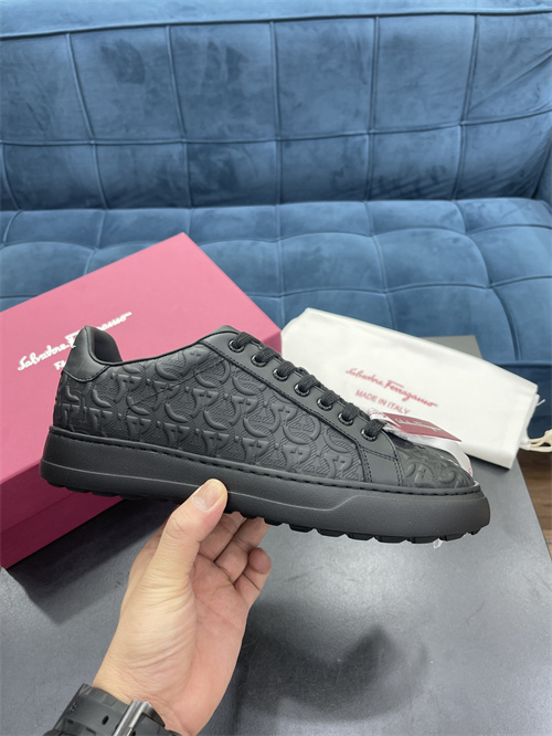 Ferragamo Shoes-M-230