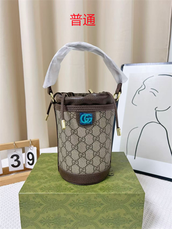 Gucci small bag-0671