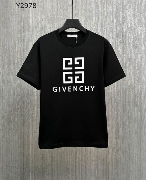 Givenchy Round neck T-shirt-M-350