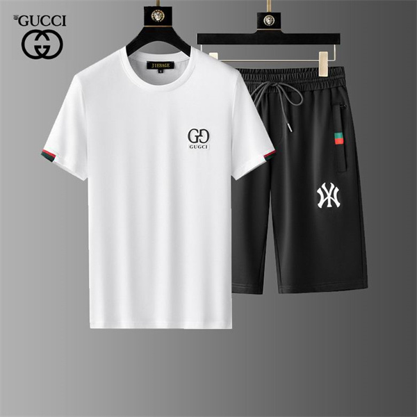 Gucci T-shirt(Suits)-250