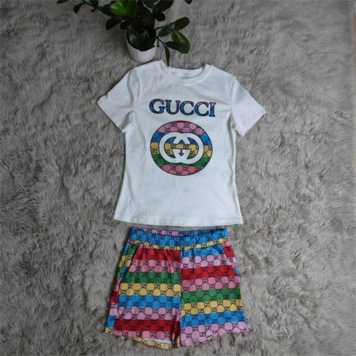 Gucci Suits-W-038