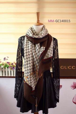 Gucci-Shawl-308