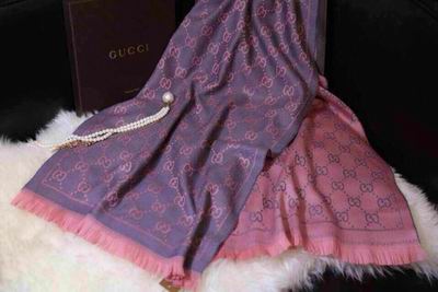 Gucci-Shawl-311