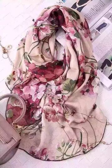 Gucci-Shawl-317