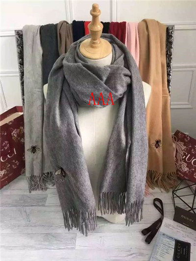 Gucci-Shawl-029