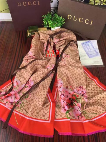Gucci-Shawl-139