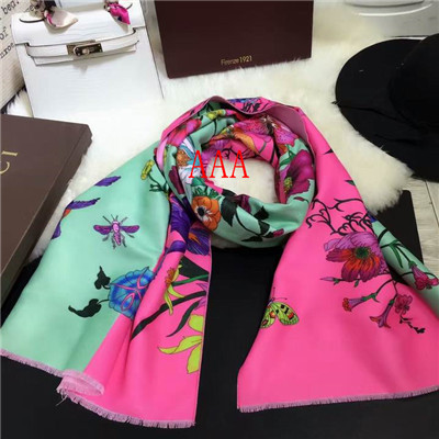 Gucci-Shawl-144