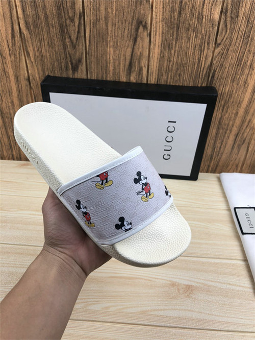 Gucci Sandal(2)-M-171