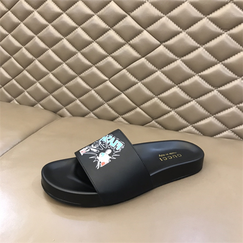 Gucci Sandal-W-200