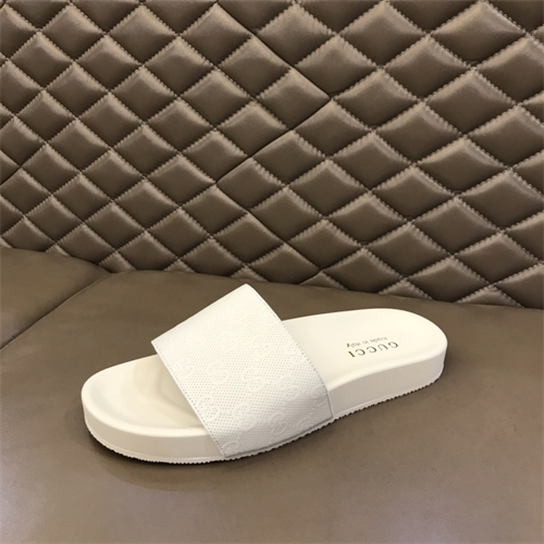 Gucci Sandal-W-203