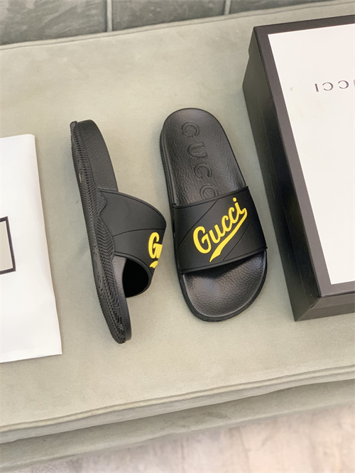 Gucci Sandal(2)-M-548