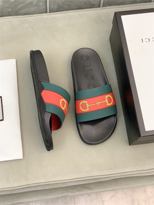 Gucci Sandal(2)-M-558