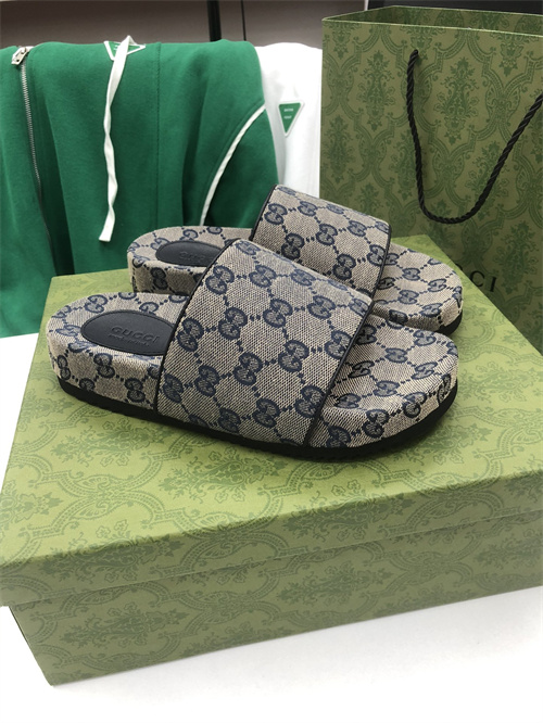 Gucci Sandal(2)-M-590