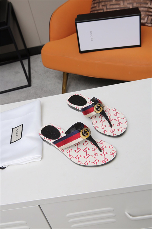 Gucci Sandal-W-495