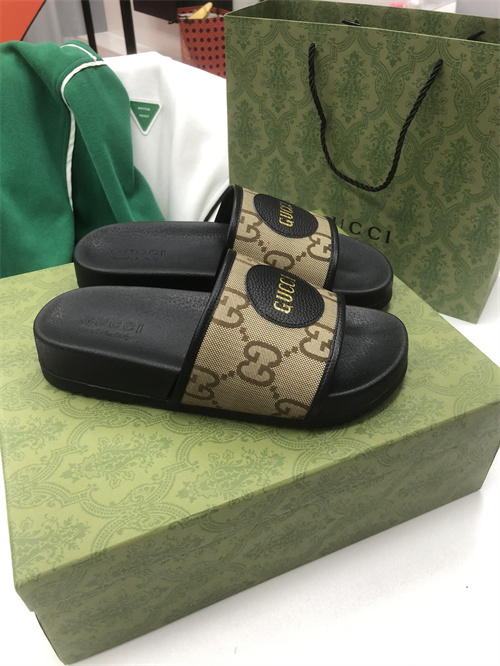Gucci Sandal-W-537