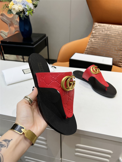 Gucci Sandal-W-552
