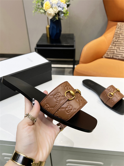 Gucci Sandal(2)-M-665