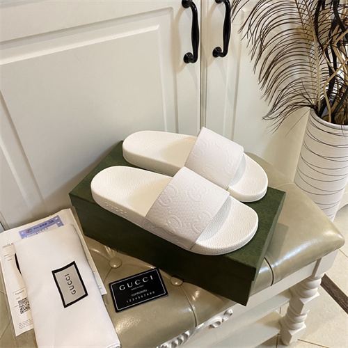 Gucci Sandal(2)-M-689