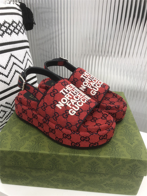 Gucci Sandal(2)-M-694