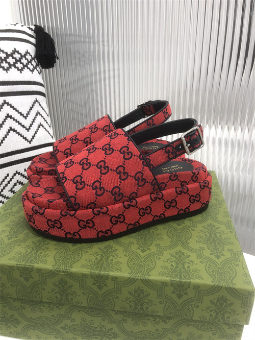 Gucci Sandal(2)-M-708