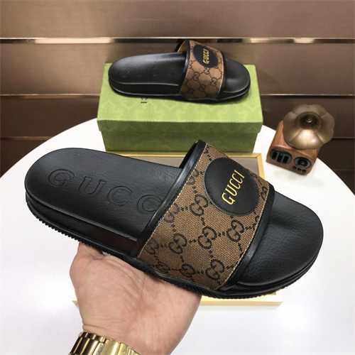 Gucci Sandal(2)-M-720