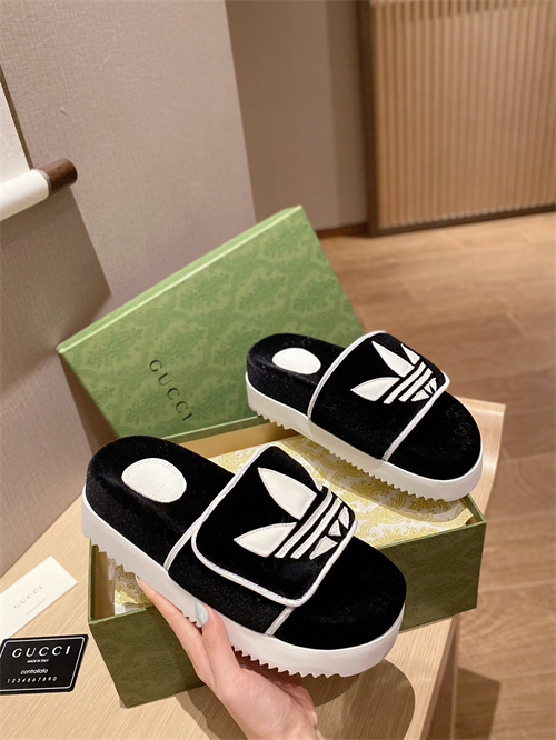 Gucci Sandal(2)-M-786