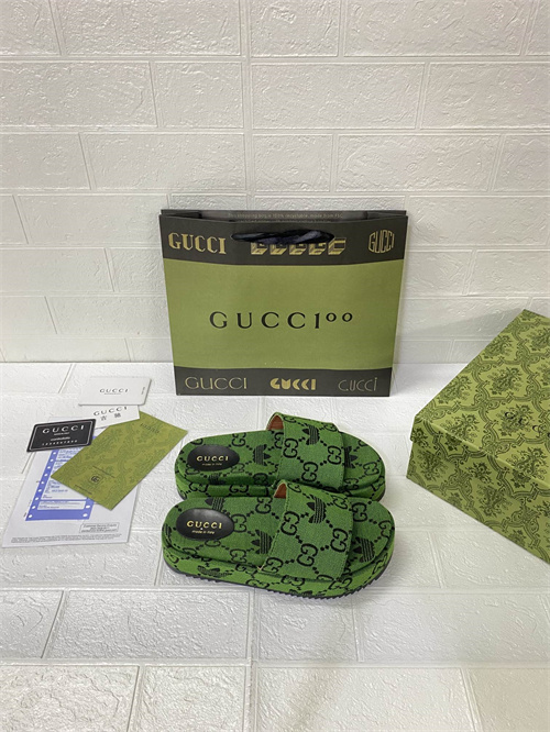 Gucci Sandal(2)-M-811