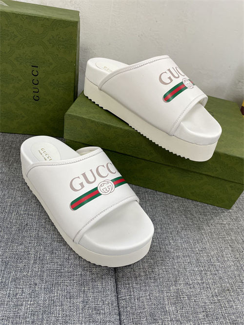 Gucci Sandal-W-724