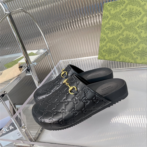 Gucci Sandal(2)-M-851