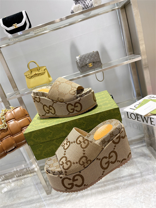 Gucci Sandal(AAA)-W-151