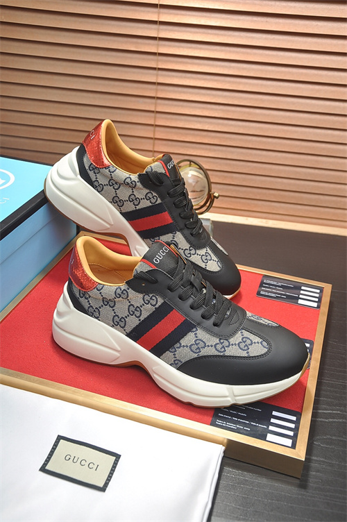 Gucci Clunky Sneaker-142