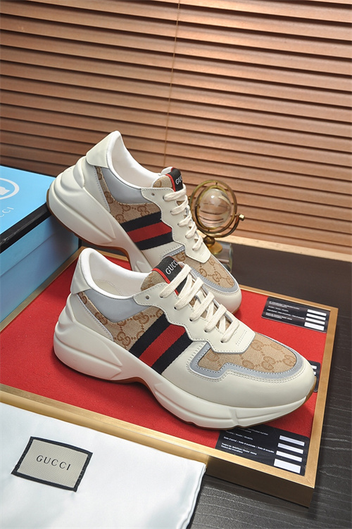 Gucci Clunky Sneaker-144