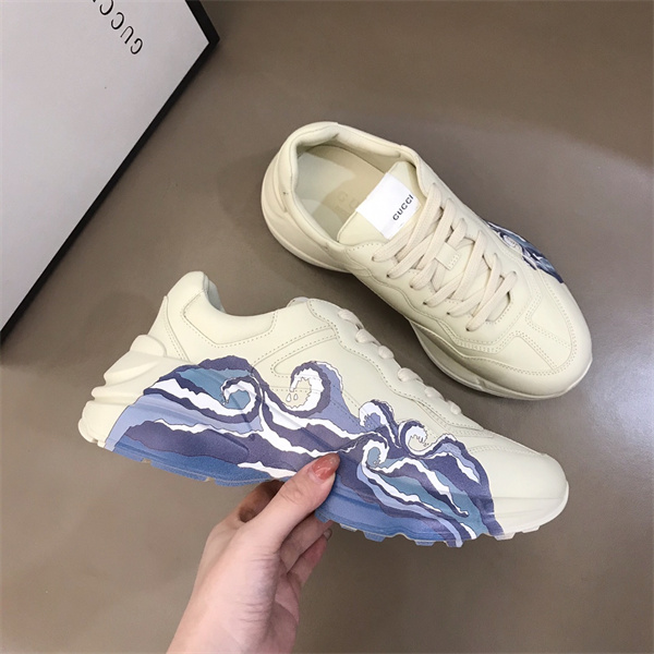 Gucci Clunky Sneaker-016