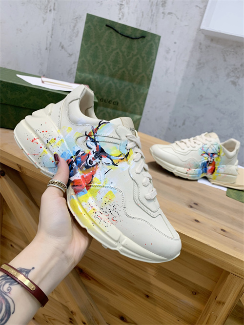 Gucci Clunky Sneaker-182