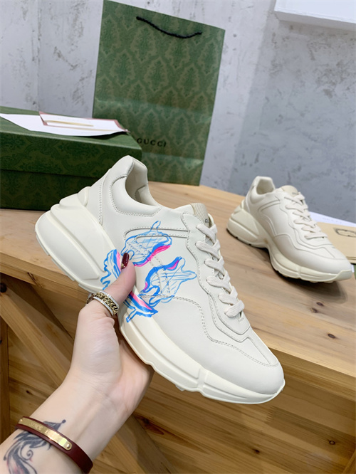 Gucci Clunky Sneaker-184