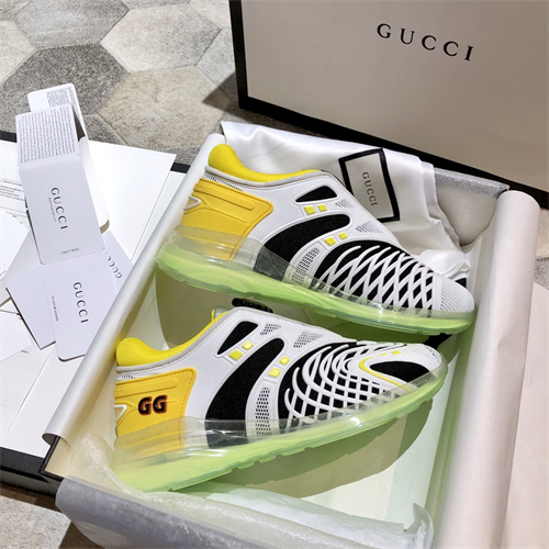 Gucci Clunky Sneaker-204