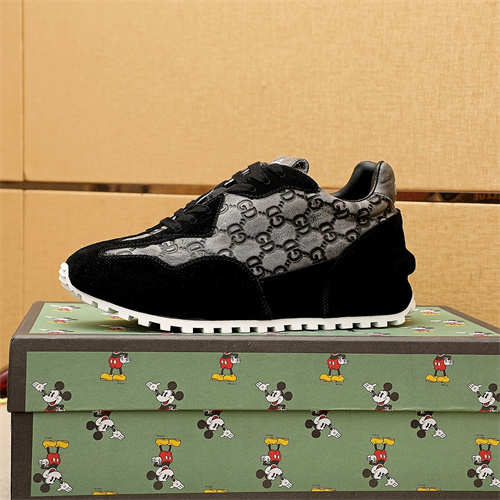 Gucci Clunky Sneaker-209