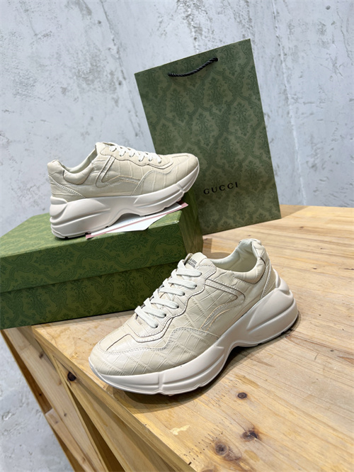 Gucci Clunky Sneaker-215