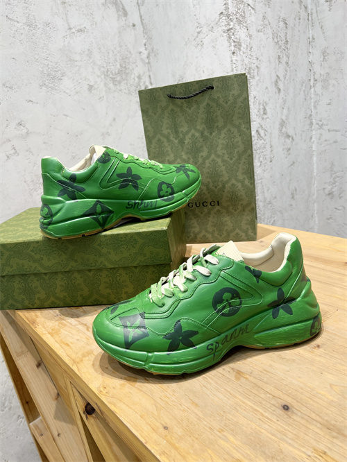 Gucci Clunky Sneaker-223