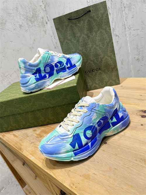 Gucci Clunky Sneaker-230