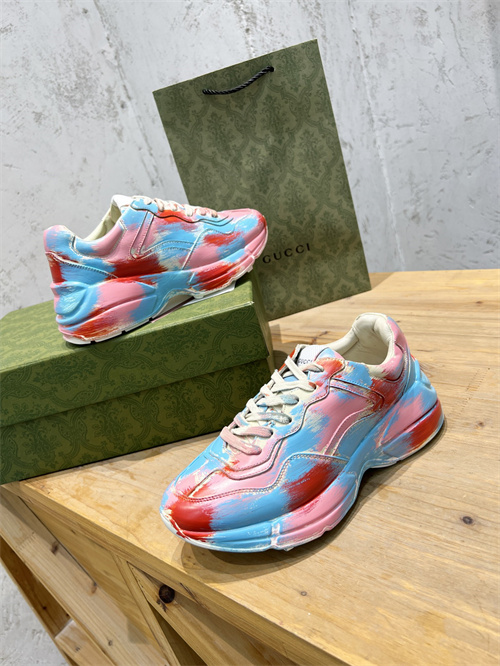 Gucci Clunky Sneaker-242