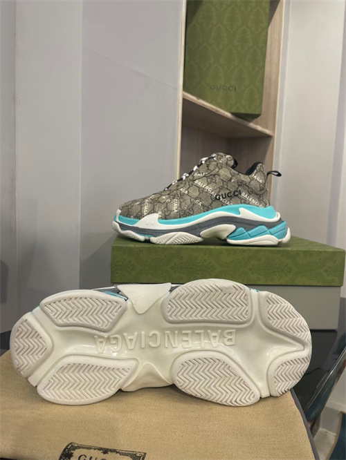 Gucci Clunky Sneaker-259