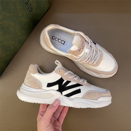 Gucci Clunky Sneaker-300